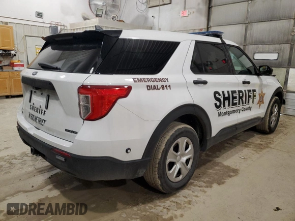 2024 Ford Police Interceptor Utility z VIN 1FM5K8AB7RGA02908, wystawiony jako Copart lot #89098655 z przebiegiem 4 565 mil mil oraz Szkoda całkowita • Salvage title. Historia ofert i sprzedaży dostępna na DreamBid. Obrazek 3.