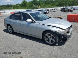 2015 BMW 3 Series 328i xDrive с VIN WBA3B5C53FP653530, выставлен на аукционе Copart как лот 61859315 с пробегом 92 041 миль миль и Списание • Salvage title. История ставок и продаж доступна на DreamBid. Изображение 4.