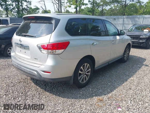 2014 Nissan Pathfinder S with VIN 5N1AR2MM1EC720167, listed as a IAAI auction lot 42449301 with 123,604 mi miles and . Bid and sale history available at DreamBid. Image 4.
