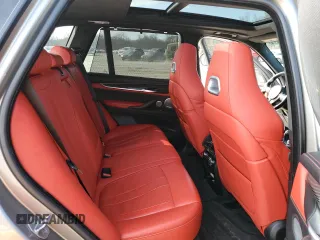 2017 BMW X5 M z VIN 5YMKT6C34H0U39360, wystawiony jako Copart lot #43139273 z przebiegiem 73 713 mil mil oraz . Historia ofert i sprzedaży dostępna na DreamBid. Obrazek 11.