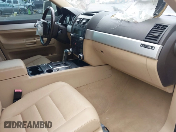 2008 Volkswagen Touareg V6 with VIN WVGBE77L38D019421, listed as a IAAI auction lot 40370604 with Not Provided miles and . Bid and sale history available at DreamBid. Image 5.