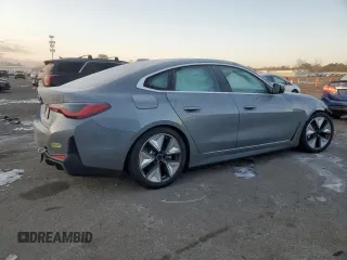 2024 BMW i4 xDrive40 z VIN WBY83FB05RFS82087, wystawiony jako Copart lot #41831225 z przebiegiem 1 396 mil mil oraz Szkoda całkowita • Salvage title. Historia ofert i sprzedaży dostępna na DreamBid. Obrazek 3.