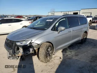 2021 Chrysler Pacifica Limited z VIN 2C4RC3GGXMR582039, wystawiony jako Copart lot #47284955 z przebiegiem 131 379 mil mil oraz Szkoda całkowita • Salvage title. Historia ofert i sprzedaży dostępna na DreamBid. Obrazek 1.