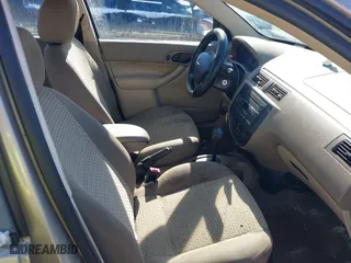 2007 Ford Focus S with VIN 1FAFP34N17W321782, listed as a IAAI auction lot 41093592 with 120,292 mi miles. Bid and sale history available at carsss.com. Image 5.