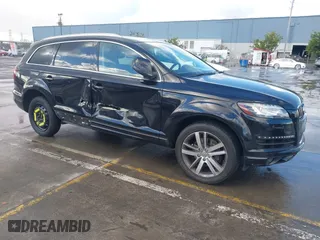 2014 Audi Q7 3.0T Premium Plus with VIN WA1LGAFE5ED020983, listed as a IAAI auction lot 41678944 with 181,591 mi miles. Bid and sale history available at carsss.com. Image 1.