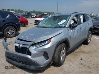 2022 Toyota RAV4 XLE with VIN 2T3P1RFV5NW260495, listed as a IAAI auction lot 42321407 with 69,538 mi miles and . Bid and sale history available at DreamBid. Image 2.