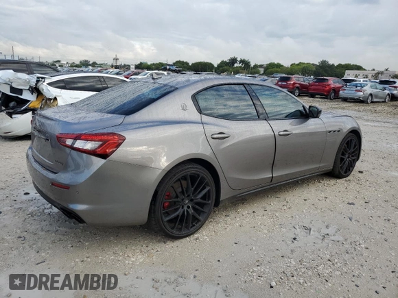 2019 Maserati Ghibli z VIN ZAM57XSA2K1328545, wystawiony jako Copart lot #56291895 z przebiegiem 53 625 mil mil oraz Tytuł czysty. Historia ofert i sprzedaży dostępna na DreamBid. Obrazek 3.