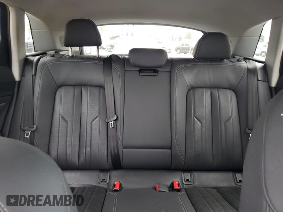 2019 Audi e-tron Premium Plus с VIN WA1LABGE4KB021801, выставлен на аукционе Copart как лот 59353315 с пробегом 59 215 миль миль и Списание • Salvage title. История ставок и продаж доступна на DreamBid. Изображение 10.