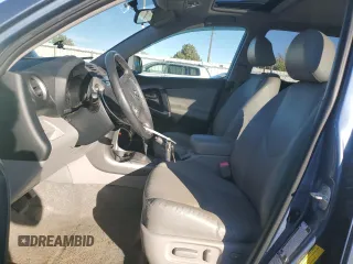 2008 Toyota RAV4 Limited с VIN JTMBK31V586049802, выставлен на аукционе Copart как лот 53862605 с пробегом 163 923 миль миль и Списание • Salvage title. История ставок и продаж доступна на DreamBid. Изображение 7.