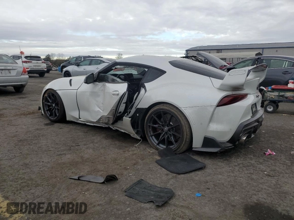 2023 Toyota Supra 3.0 z VIN WZ1DB0G09PW061258, wystawiony jako Copart lot #77875554 z przebiegiem Nie podano mil oraz Szkoda całkowita • Salvage title. Historia ofert i sprzedaży dostępna na DreamBid. Obrazek 2.