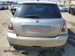 2008 MINI Hardtop with VIN WMWMF33518TT67232, listed as a Copart auction lot 59815525 with 91,572 mi miles and Clean title. Bid and sale history available at DreamBid. Image 6.
