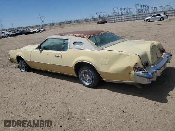 1974 Lincoln Continental with VIN 4Y89A889444, listed as a Copart auction lot 63290635 with 4,439 mi miles and Clean title. Bid and sale history available at DreamBid. Image 2.