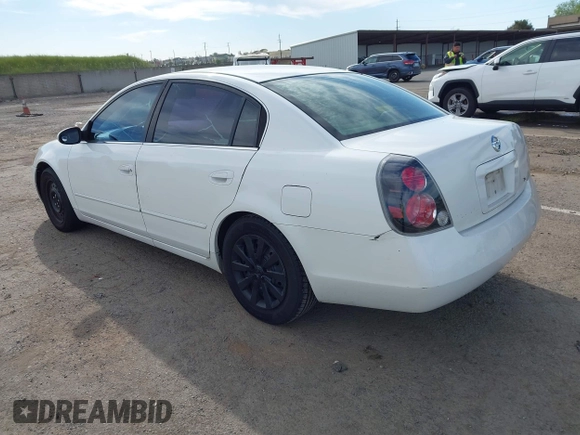 2006 Nissan Altima 2.5 S with VIN 1N4AL11D96N362798, listed as a IAAI auction lot 41977215 with 269,626 mi miles. Bid and sale history available at carsss.com. Image 3.