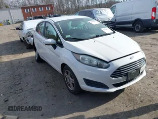 2018 Ford Fiesta SE with VIN 3FADP4EJ2JM104757, listed as a IAAI auction lot 41294333 with 60,962 mi miles. Bid and sale history available at carsss.com. Image 1.