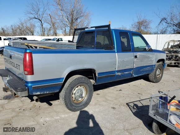 1993 Chevrolet C/K 2500 with VIN 2GCFK29K3P1116277, listed as a Copart auction lot 83342864 with 166,664 mi miles and Salvage Title. Bid and sale history available at carsss.com. Image 3.