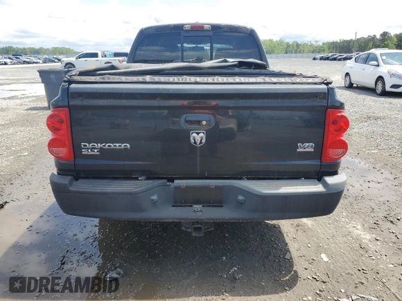 2008 Dodge Dakota SLT z VIN 1D7HW48NX8S626721, wystawiony jako Copart lot #52862855 z przebiegiem 159 605 mil mil oraz Czysty tytuł • Clean title. Historia ofert i sprzedaży dostępna na DreamBid. Obrazek 6.