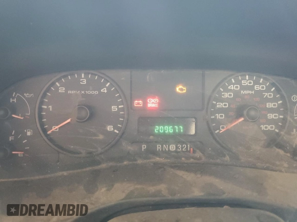 2005 Ford F-250 XL z VIN 1FTNF20545EB79620, wystawiony jako Copart lot #84940344 z przebiegiem 209 677 mil mil oraz Szkoda całkowita • Salvage title. Historia ofert i sprzedaży dostępna na DreamBid. Obrazek 9.