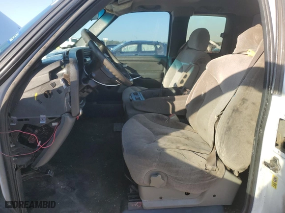 2002 Chevrolet Silverado 1500 LS with VIN 2GCEC19T021255609, listed as a Copart auction lot 85800084 with 181,214 mi miles and Salvage Title. Bid and sale history available at carsss.com. Image 7.