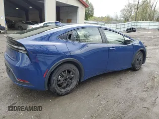 2024 Toyota Prius SE z VIN JTDACACU4R3026029, wystawiony jako Copart lot #55515735 z przebiegiem 14 215 mil mil oraz Szkoda całkowita • Salvage title. Historia ofert i sprzedaży dostępna na DreamBid. Obrazek 3.