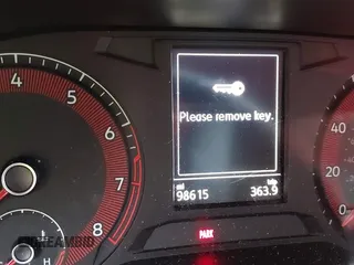 2019 Volkswagen Jetta S z VIN 3VWC57BU7KM232096, wystawiony jako IAAI lot #42317927 z przebiegiem 98 615 mil mil oraz . Historia ofert i sprzedaży dostępna na DreamBid. Obrazek 15.