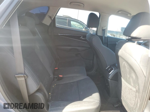 2020 Kia Sorento LX with VIN 5XYPG4A35LG687193, listed as a Copart auction lot 47012195 with 0 mi miles and Salvage Title. Bid and sale history available at carsss.com. Image 11.