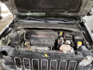 2017 Jeep Renegade Latitude with VIN ZACCJBBB6HPF37241, listed as a Copart auction lot 47377685 with 142,566 mi miles and Salvage Title. Bid and sale history available at carsss.com. Image 14.