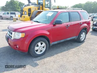2010 Ford Escape XLT с VIN 1FMCU9DG8AKD40107, выставлен на аукционе IAAI как лот 42405128 с пробегом 168 383 миль миль и . История ставок и продаж доступна на DreamBid. Изображение 2.