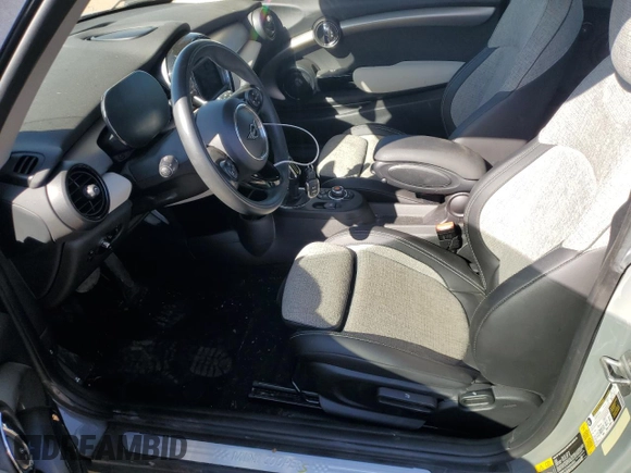 2021 MINI Hardtop Cooper SE with VIN WMWXP3C02M2N46832, listed as a Copart auction lot 74575194 with 28,968 mi miles and Salvage Title. Bid and sale history available at DreamBid. Image 7.
