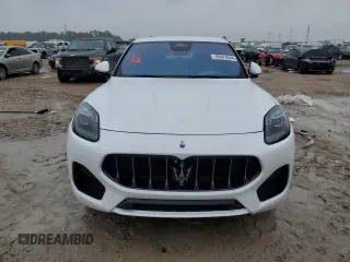 2023 Maserati Grecale GT z VIN ZN682AVA1P7418443, wystawiony jako Copart lot #70581024 z przebiegiem Nie podano mil oraz Szkody całkowita. Historia ofert i sprzedaży dostępna na DreamBid. Obrazek 5.