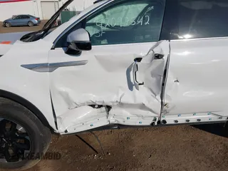 2024 Kia Sorento S z VIN 5XYRL4JCXRG273002, wystawiony jako IAAI lot #42092542 z przebiegiem 8444 mil mil oraz . Historia ofert i sprzedaży dostępna na DreamBid. Obrazek 13.