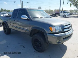 2003 Toyota Tundra SR5 with VIN 5TBBT44183S405902, listed as a IAAI auction lot 41704999 with 220,777 mi miles and . Bid and sale history available at carsss.com. Image 1.
