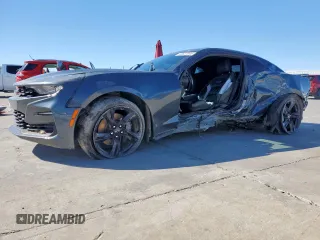 2020 Chevrolet Camaro 2SS z VIN 1G1FH1R73L0143739, wystawiony jako Copart lot #48037045 z przebiegiem Nie podano mil oraz Szkoda całkowita • Salvage title. Historia ofert i sprzedaży dostępna na DreamBid. Obrazek 1.