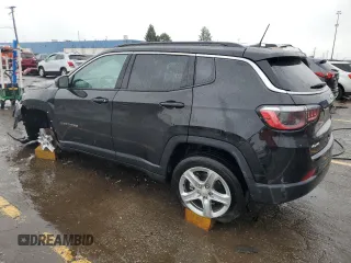 2023 Jeep Compass Latitude z VIN 3C4NJDBN4PT548048, wystawiony jako Copart lot #55705185 z przebiegiem 60 346 mil mil oraz Nie do naprawy • Non repairable. Historia ofert i sprzedaży dostępna na DreamBid. Obrazek 2.