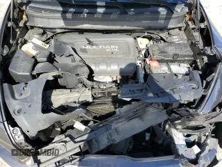 2016 Jeep Cherokee Latitude with VIN 1C4PJMCB0GW371764, listed as a Copart auction lot 47958335 with 121,571 mi miles and Salvage Title. Bid and sale history available at carsss.com. Image 11.