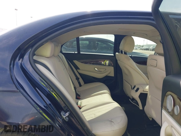 2018 Mercedes-Benz E 300 with VIN WDDZF4JB6JA376412, listed as a IAAI auction lot 42298940 with 59,973 mi miles and . Bid and sale history available at DreamBid. Image 8.