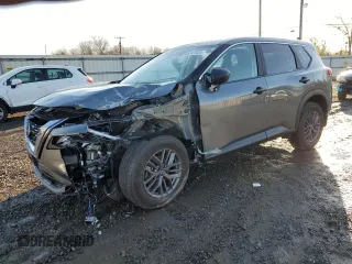 2023 Nissan Rogue S z VIN 5N1BT3AB6PC745468, wystawiony jako Copart lot #85341934 z przebiegiem Nie podano mil oraz Szkoda całkowita • Salvage title. Historia ofert i sprzedaży dostępna na DreamBid. Obrazek 1.