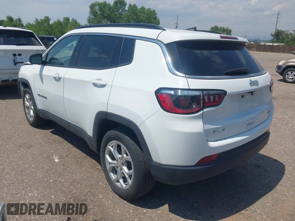2024 Jeep Compass Latitude with VIN 3C4NJDBN2RT138917, listed as a IAAI auction lot 42761232 with 34,502 mi miles and . Bid and sale history available at DreamBid. Image 3.