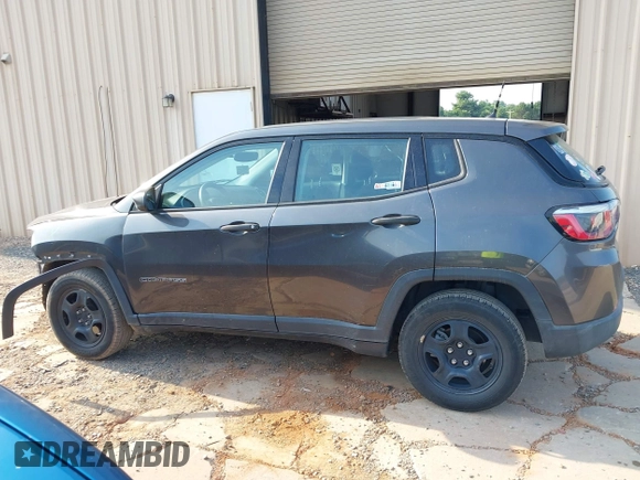 2018 Jeep Compass Sport с VIN 3C4NJCAB0JT233112, выставлен на аукционе IAAI как лот 42580222 с пробегом 96 280 миль миль и . История ставок и продаж доступна на DreamBid. Изображение 15.