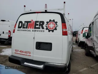 2022 GMC Savana Cargo z VIN 1GTW7AFP6N1148400, wystawiony jako Copart lot #55868185 z przebiegiem 27 226 mil mil oraz Szkoda całkowita • Salvage title. Historia ofert i sprzedaży dostępna na DreamBid. Obrazek 6.