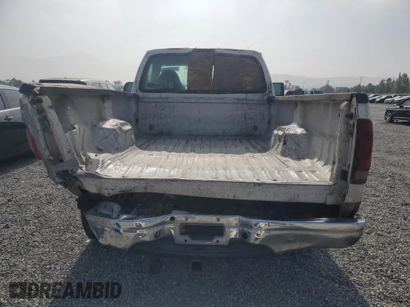 1999 Ford F-250 XL с VIN 1FTNF20L3XEA99923, выставлен на аукционе Copart как лот 58765435 с пробегом 559 043 миль миль и Списание • Salvage title. История ставок и продаж доступна на DreamBid. Изображение 6.