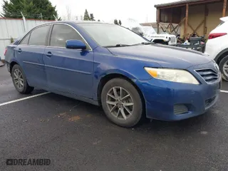 2011 Toyota Camry LE with VIN 4T1BF3EK0BU627808, listed as a IAAI auction lot 41492581 with 153,793 mi miles. Bid and sale history available at carsss.com. Image 1.