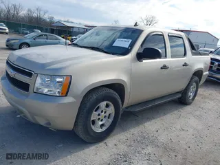 2007 Chevrolet Avalanche LTZ with VIN 3GNEC12J67G233631, listed as a IAAI auction lot 41907810 with 173,976 mi miles. Bid and sale history available at carsss.com. Image 2.