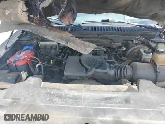2003 Ford Expedition Special Service z VIN 1FMRU15WX3LB84649, wystawiony jako Copart lot #53674705 z przebiegiem 300 012 mil mil oraz Szkoda całkowita • Salvage title. Historia ofert i sprzedaży dostępna na DreamBid. Obrazek 12.
