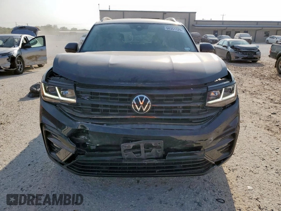 2023 Volkswagen Atlas SEL R-Line Black с VIN 1V2SR2CA4PC538657, выставлен на аукционе Copart как лот 60351125 с пробегом Не указан миль и Списание • Salvage title. История ставок и продаж доступна на DreamBid. Изображение 5.