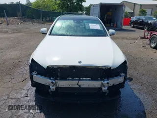 2018 Mercedes-Benz E 300 with VIN WDDZF4KB4JA370171, listed as a IAAI auction lot 42404611 with 92,944 mi miles and . Bid and sale history available at DreamBid. Image 6.