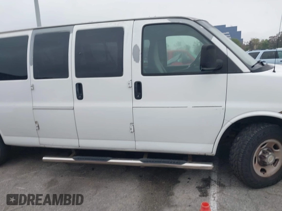 2010 Chevrolet Express Passenger LT with VIN 1GA2G1DG1A1105460, listed as a IAAI auction lot 42183627 with 165,692 mi miles and . Bid and sale history available at DreamBid. Image 12.