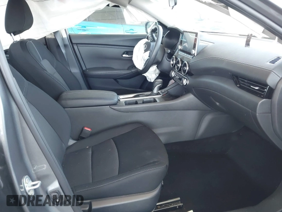 2024 Nissan Sentra SV with VIN 3N1AB8CV8RY375192, listed as a IAAI auction lot 41862373 with 3,652 mi miles. Bid and sale history available at carsss.com. Image 5.