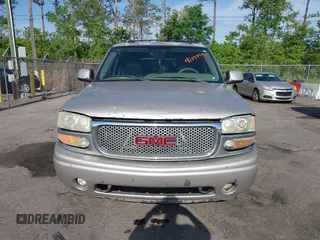 2004 GMC Yukon Denali z VIN 1GKEK63U94J249578, wystawiony jako IAAI lot #42088940 z przebiegiem 253 352 mil mil oraz . Historia ofert i sprzedaży dostępna na DreamBid. Obrazek 6.