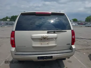 2010 Chevrolet Tahoe LT с VIN 1GNUCBE09AR216446, выставлен на аукционе IAAI как лот 42002298 с пробегом 278 738 миль миль и . История ставок и продаж доступна на DreamBid. Изображение 17.