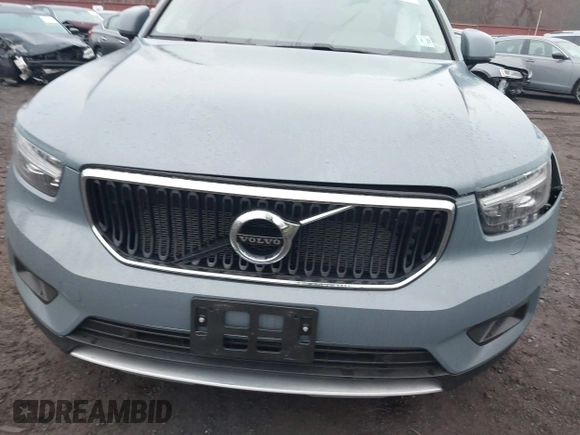 2022 Volvo XC40 Momentum с VIN YV4162UK4N2742114, выставлен на аукционе IAAI как лот 41465820 с пробегом 13 833 миль миль и . История ставок и продаж доступна на DreamBid. Изображение 18.